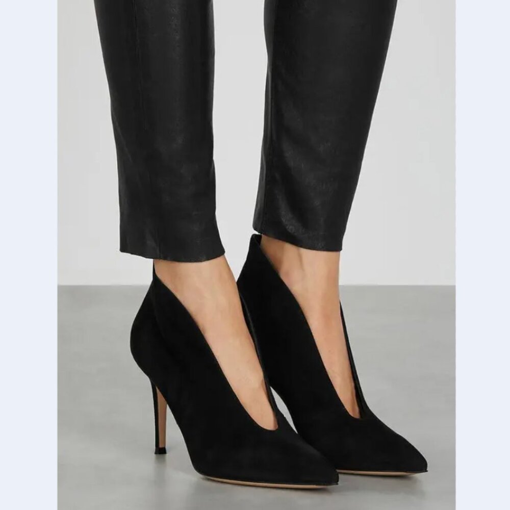 Steve Madden Black Suede Heels Split Vamp Whimsigoth Witchy Vintage Womens 6